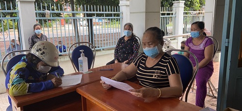 Thị xã Hòa Thành: chi hỗ trợ cho lao động bị ảnh hưởng  bởi dịch Covid-19