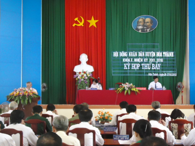 Ông Nguyễn Mạnh Thế-Chủ tịch HĐND huyện phát biểu khai mạc kỳ họp