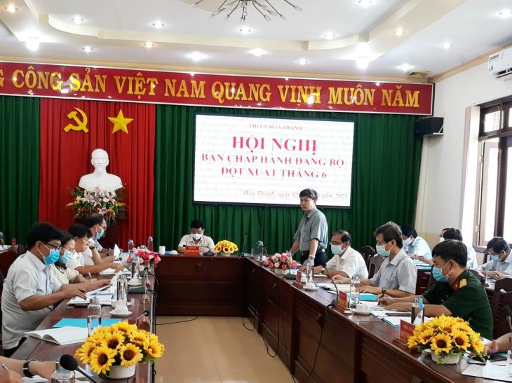 Ban Chấp hành Đảng bộ thị xã Hòa Thành họp đột xuất tháng 6/2021