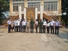 Đoàn công tác chụp hình lưu niệm tại Nhà văn hóa dân tộc Khmer xã Trường Tây