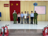 Lễ trao Quyết định thành lập mô hình “Tổ liên gia an toàn về phòng cháy và chữa cháy” số 01 khu phố 2, phường Long Hoa