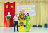 Lãnh đạo thị ủy trao hoa chúc mừng ngày Hội toàn dân BV ANTQ năm 2023