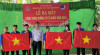 Đồng chí Huỳnh Văn Long - PCT UBND Trao cờ cho Đoàn Thanh niên xã