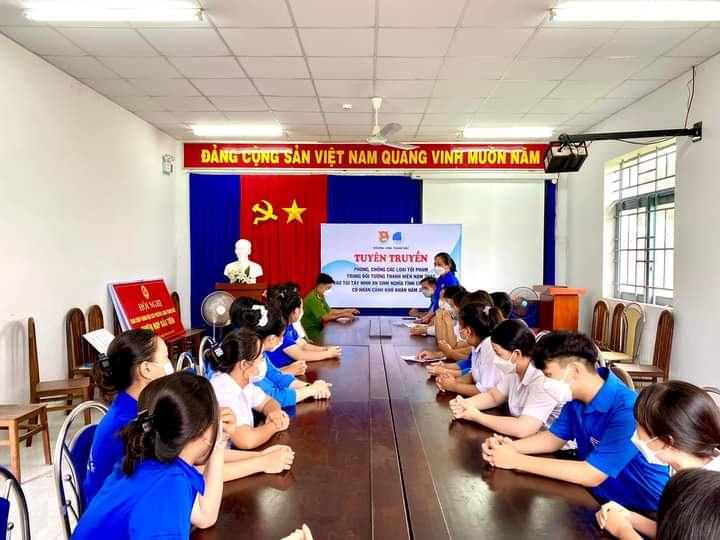 Đoàn thanh niên phường Long Thành Bắc tuyên truyền, phòng chống tội phạm trong thanh thiếu niên năm 2022.