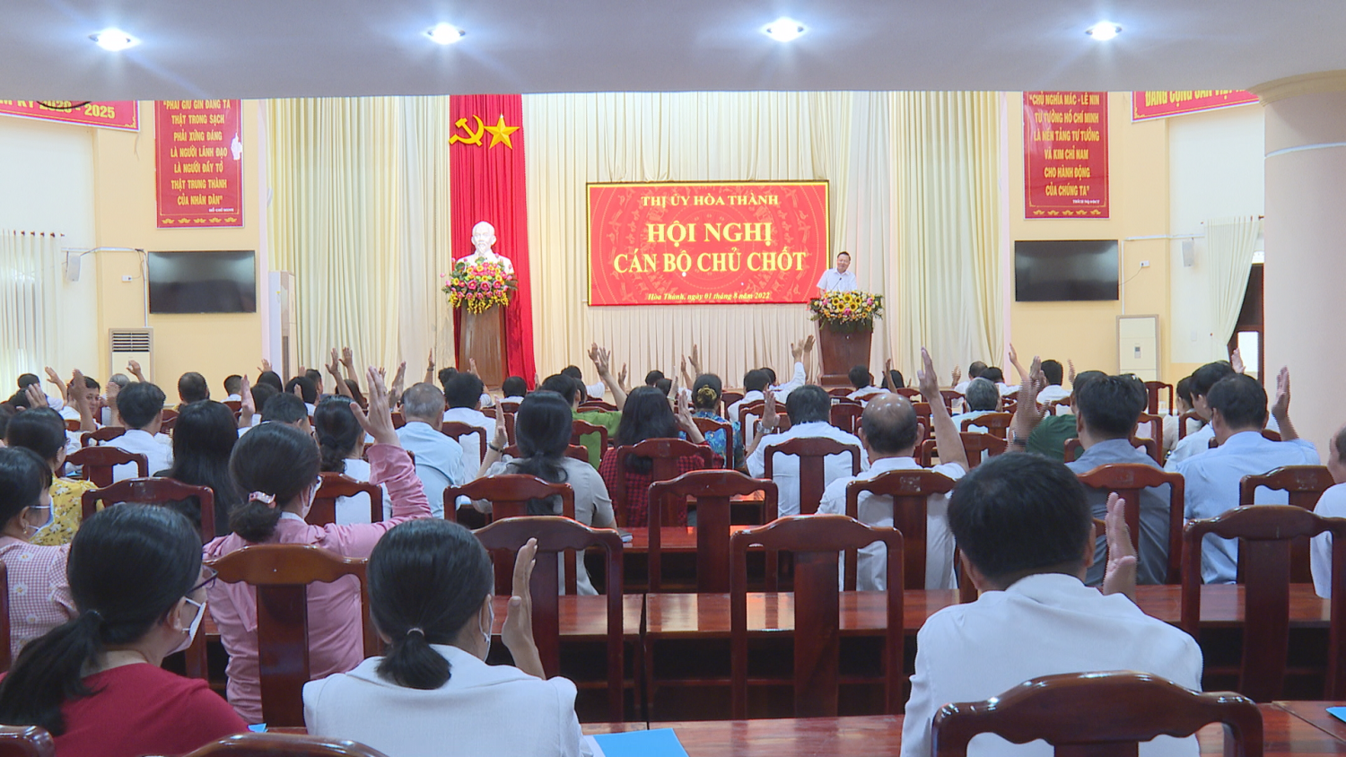 Hòa Thành: Lấy phiếu tín nhiệm bổ sung Ủy viên Ban Chấp hành Đảng bộ Thị xã
