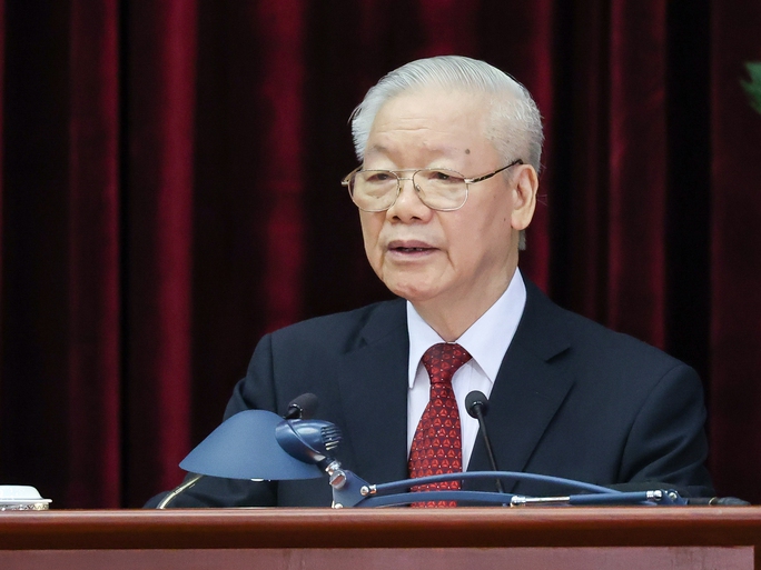 Tổng Bí thư Nguyễn Phú Trọng đã ký ban hành Nghị quyết số 31-NQ/TW của Bộ Chính trị về phương hướng, nhiệm vụ phát triển Thành phố Hồ Chí Minh đến năm 2030, tầm nhìn đến năm 2045.