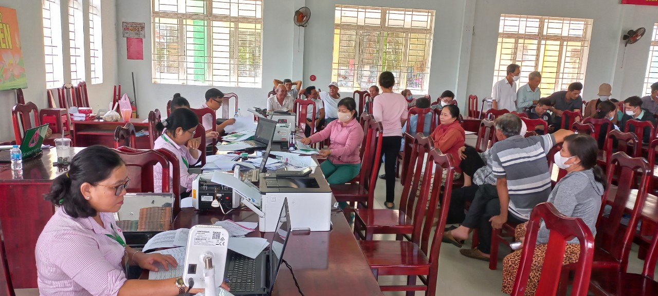 Nguồn vốn vay cho học sinh sinh viên từ ngân hàng CSXH Thị xã Hòa Thành đến với người dân kịp thời