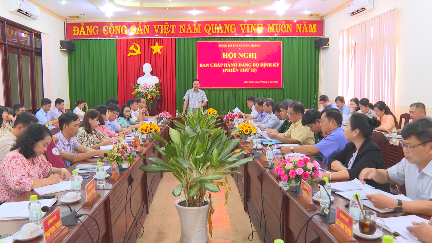 Hội nghị BCH Đảng bộ thị xã Hoà Thành lần thứ 15