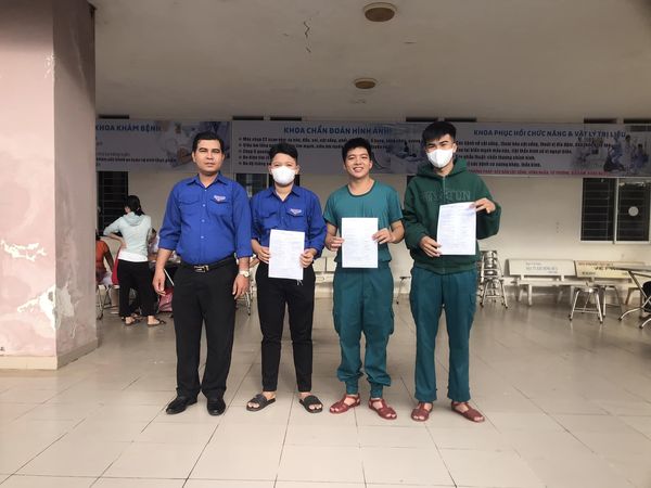 Đoàn viên thanh niên xã Long Thành Nam tham gia hiến máu tình nguyện